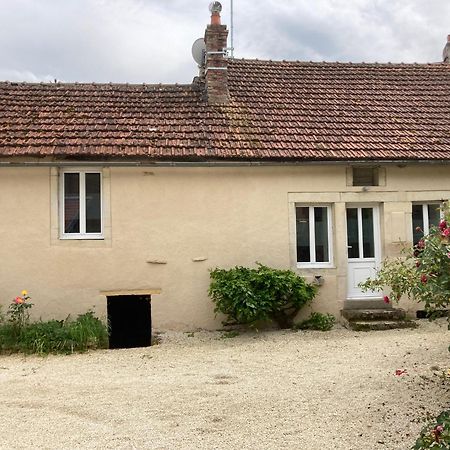 Gite Des Bons Voisins Marigny-le-Cahouet Exteriör bild