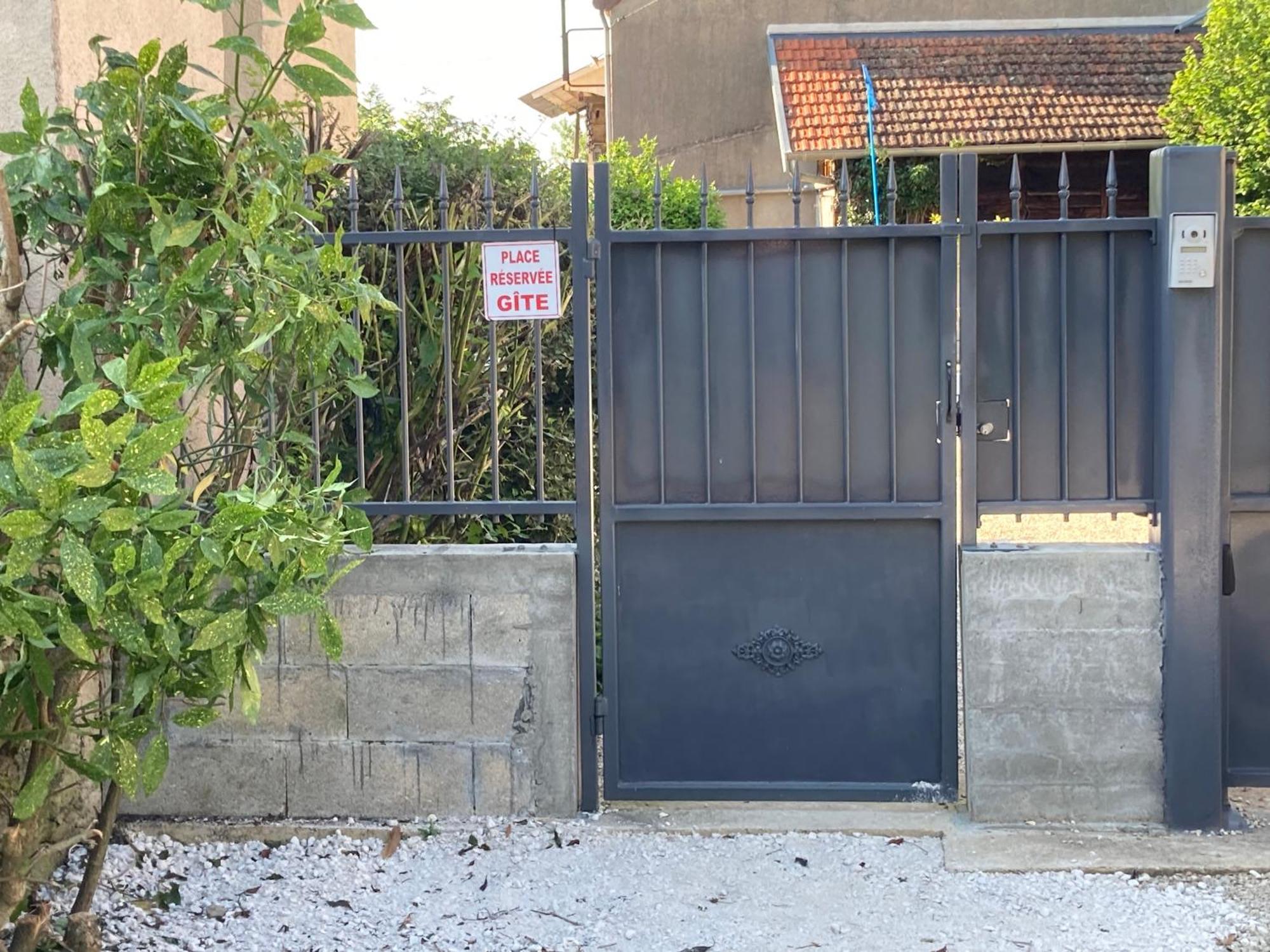 Gite Des Bons Voisins Marigny-le-Cahouet Exteriör bild